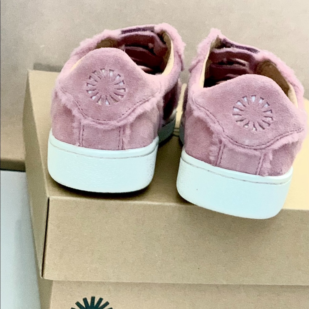 NWT UGG Pure Retro 90’s Inspired Pink Suede Sneak - Picture 9 of 9